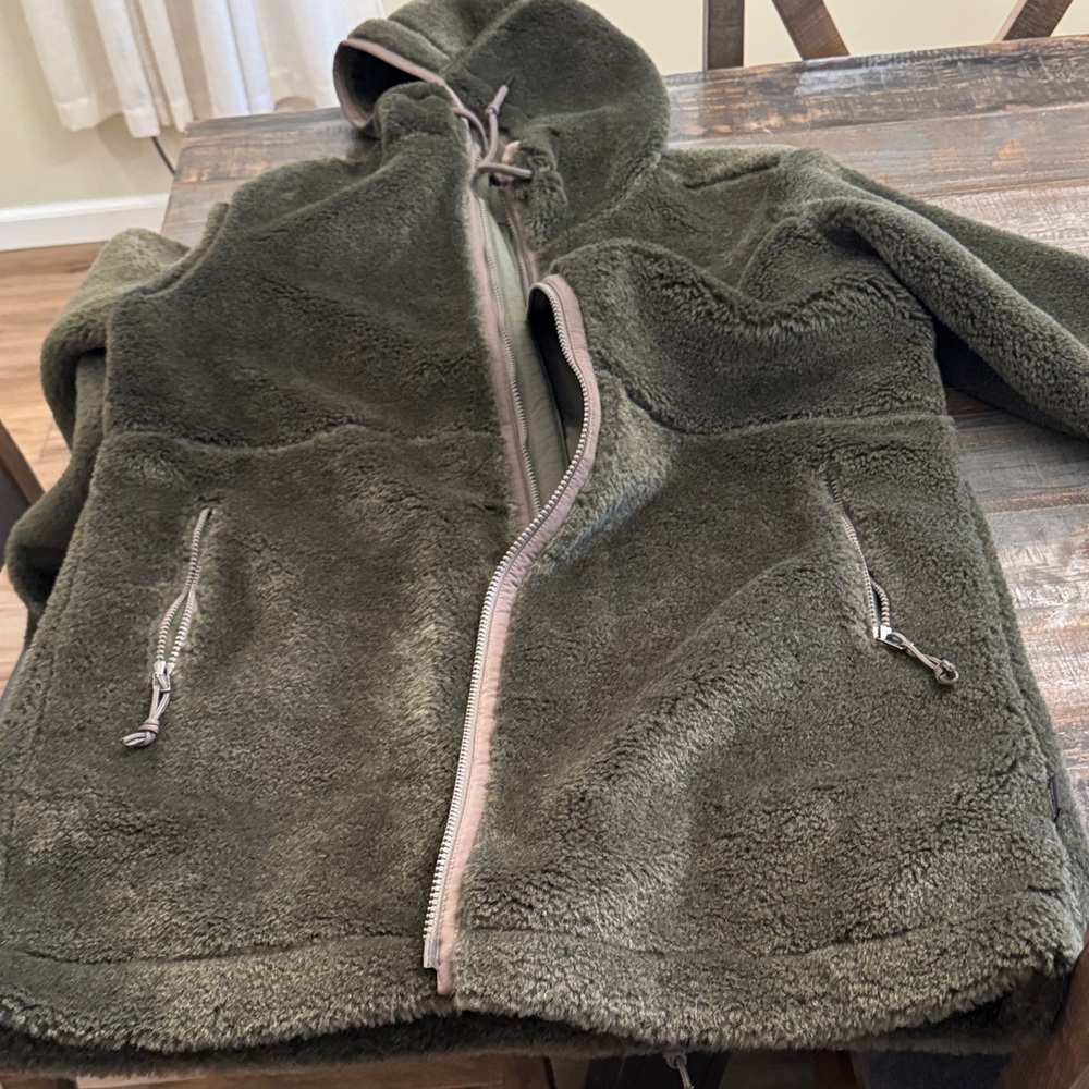 Patagonia  Olive Green Fleece Jacket